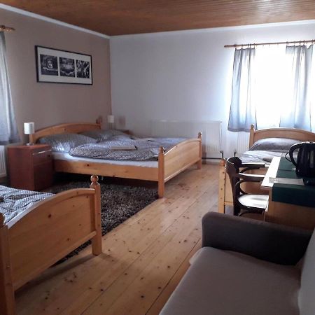 Penzion Na Strelnici Poděbrady Exteriör bild